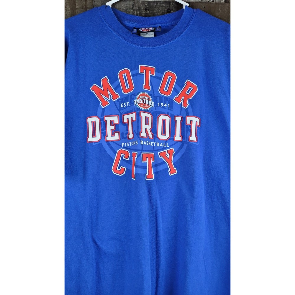 Detroit Pistons Motor City Basketball Tee Collectible Size XL VINTAGE